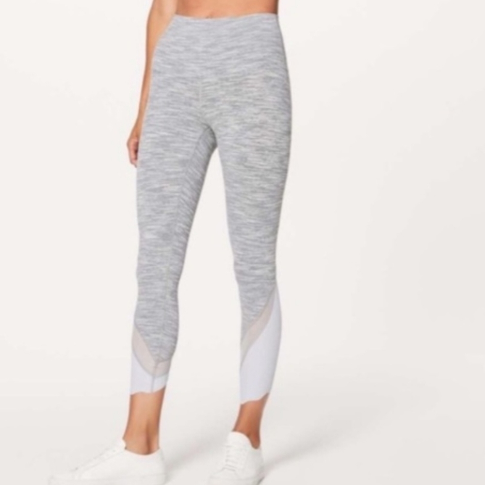 Lululemon We are from space 7/8
